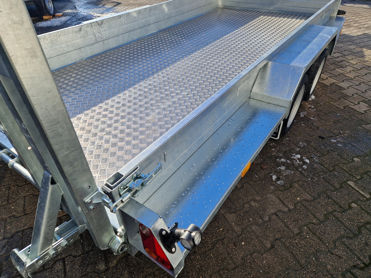 Saris Magnum MAXX 3500 406x182x30cm force one Rampen Schaufelablage 100km/H 3500kg Januar Aktion лизинг Saris Magnum MAXX 3500 406x182x30cm force one Rampen Schaufelablage 100km/H 3500kg Januar Aktion: фото 7 Saris Magnum MAXX 3500 406x182x30cm force one Rampen Schaufelablage 100km/H 3500kg Januar Aktion лизинг Saris Magnum MAXX 3500 406x182x30cm force one Rampen Schaufelablage 100km/H 3500kg Januar Aktion: фото 7