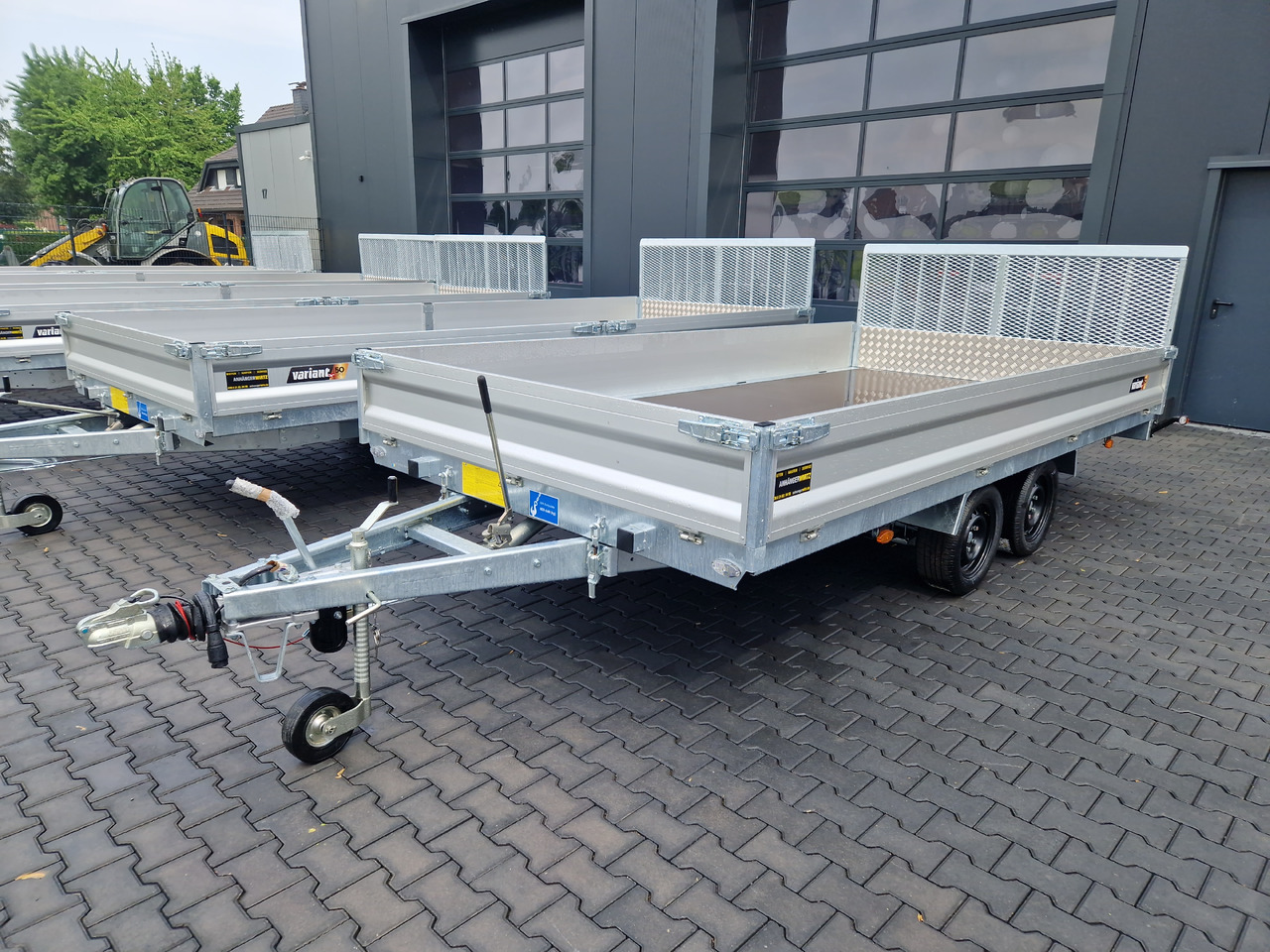 Variant Maschinentransporter 3542 UX Maxi Load Tandem Parabelfeder LED Felgen black 3500kg - Прицеп для спецтехники: фото 1 Variant Maschinentransporter 3542 UX Maxi Load Tandem Parabelfeder LED Felgen black 3500kg - Прицеп для спецтехники: фото 1