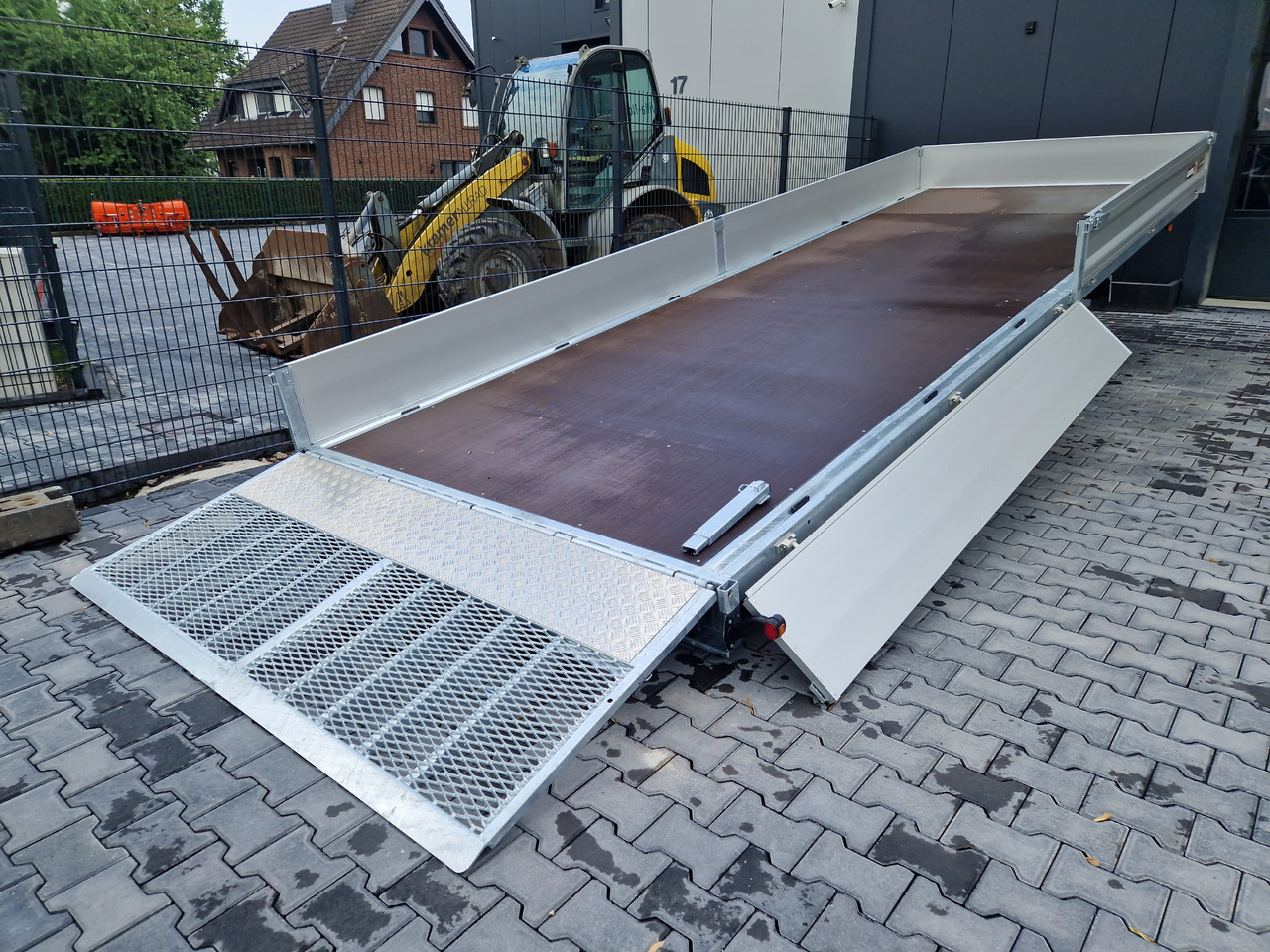 Variant Maschinentransporter 3562 UX Maxi Load 620x210x30cm LED Felgen black 3500kg 2025 - Прицеп для спецтехники: фото 3 Variant Maschinentransporter 3562 UX Maxi Load 620x210x30cm LED Felgen black 3500kg 2025 - Прицеп для спецтехники: фото 3