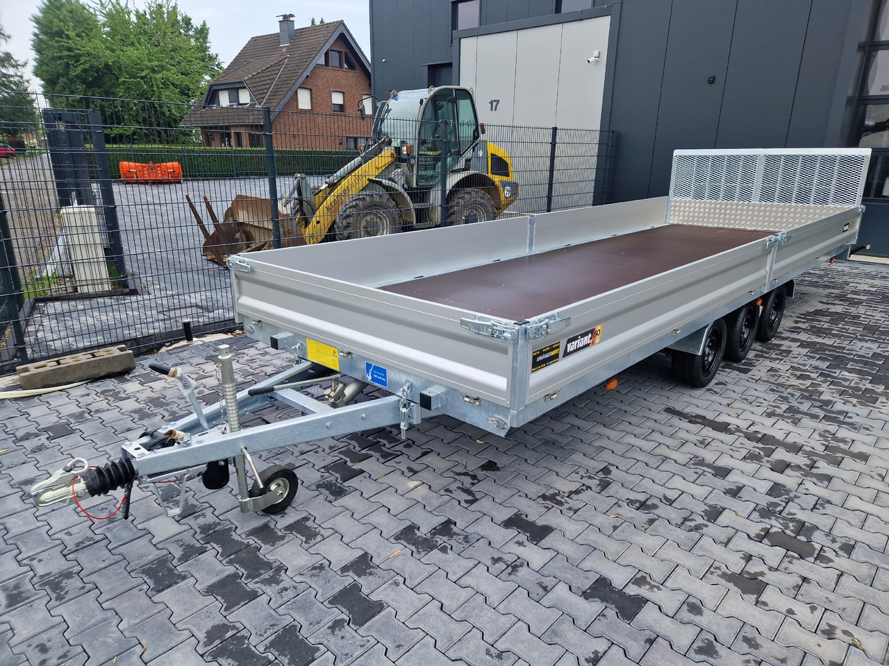 Variant Maschinentransporter 3563 UX Maxi Load 620x210x30cm LED Tridem Parabel black 3500kg - Прицеп для спецтехники: фото 1 Variant Maschinentransporter 3563 UX Maxi Load 620x210x30cm LED Tridem Parabel black 3500kg - Прицеп для спецтехники: фото 1