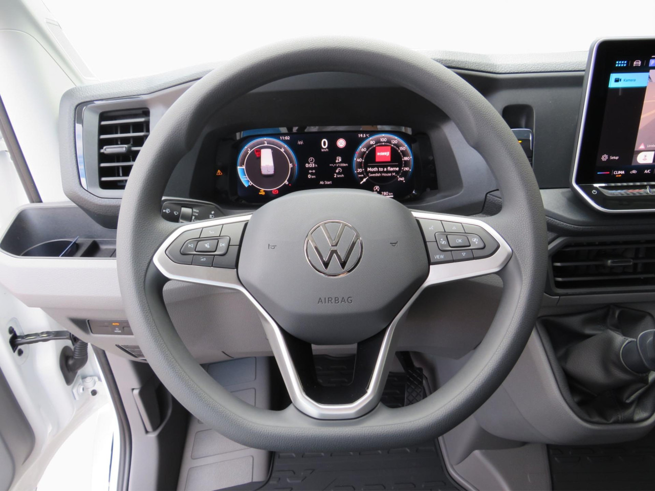 VOLKSWAGEN Crafter 35 L3H3 Kasten Klima ZV - Цельнометаллический фургон: фото 2 VOLKSWAGEN Crafter 35 L3H3 Kasten Klima ZV - Цельнометаллический фургон: фото 2