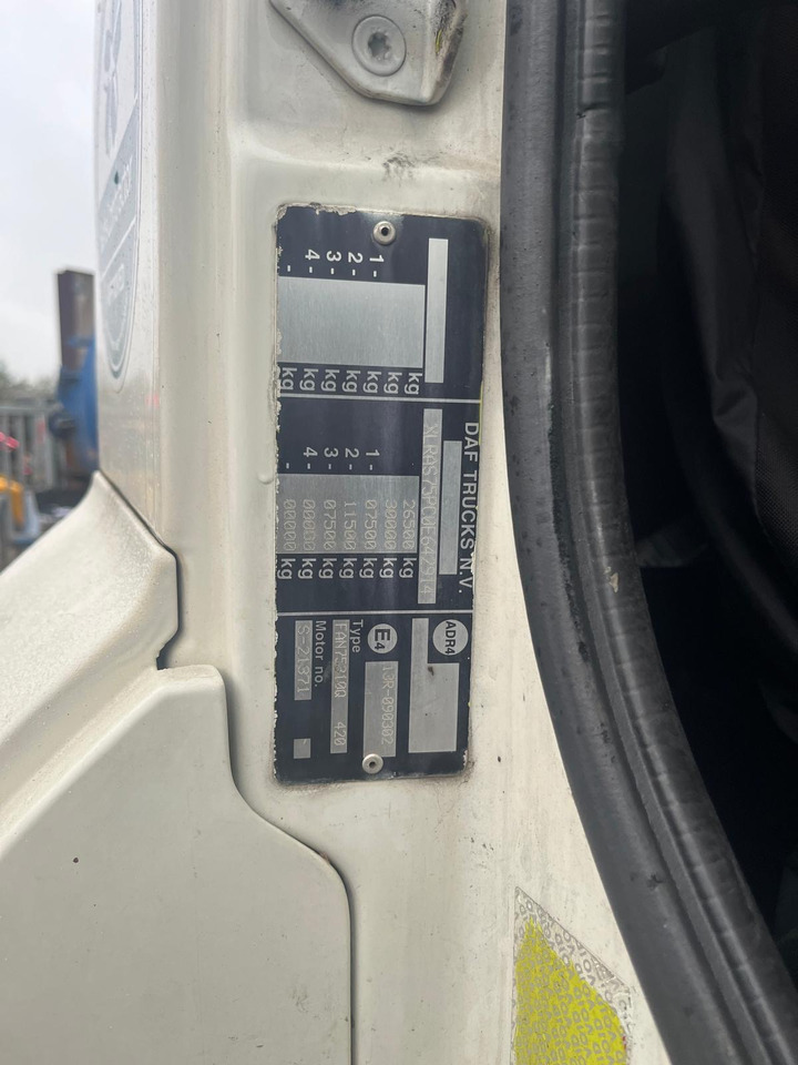 DAF 75 CF - Грузовик-цистерна: фото 4 DAF 75 CF - Грузовик-цистерна: фото 4