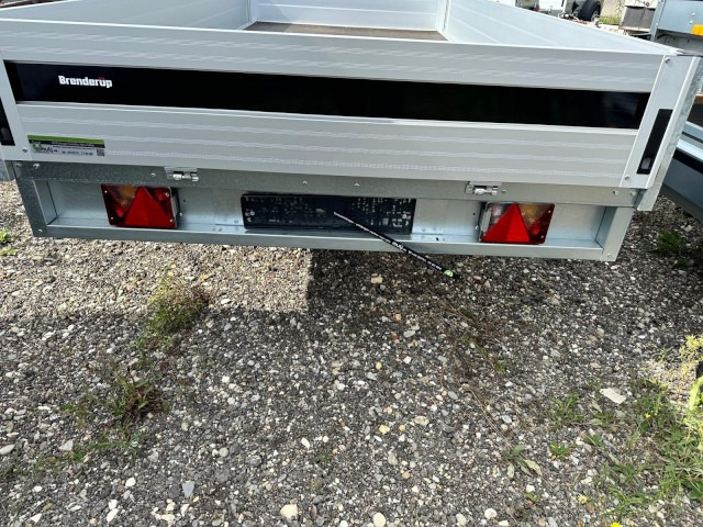 Brenderup 5375ATB2500 Alu Hochlader, 2,5 to. 3750 x 1800 x 330 mm - Прицеп для легкового автомобиля: фото 5 Brenderup 5375ATB2500 Alu Hochlader, 2,5 to. 3750 x 1800 x 330 mm - Прицеп для легкового автомобиля: фото 5