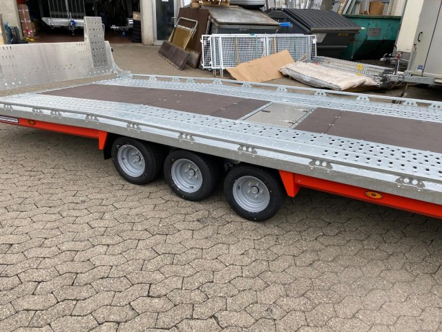Brian James T Transporter, 231-6023-35-3-12, 6000 x 2380 mm, 3,5 to. kippbar mit Auffahrrampe - Прицеп-автовоз: фото 4 Brian James T Transporter, 231-6023-35-3-12, 6000 x 2380 mm, 3,5 to. kippbar mit Auffahrrampe - Прицеп-автовоз: фото 4