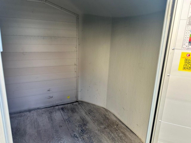 Cheval Liberte Debon Roadster 700 Alu + Türe 2600 kg, 100 km/h, 375x180x202cm - Прицеп-фургон: фото 4 Cheval Liberte Debon Roadster 700 Alu + Türe 2600 kg, 100 km/h, 375x180x202cm - Прицеп-фургон: фото 4