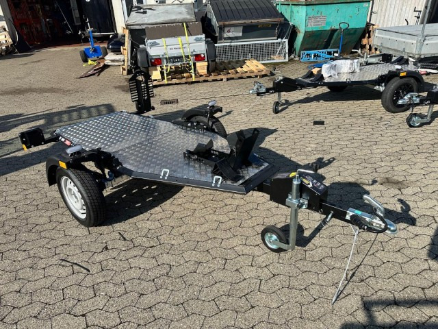 Lorries Motorradanhänger MT-1, 0,75 to. 245 x 99 cm, absenkbar - Прицеп для мотоцикла: фото 1 Lorries Motorradanhänger MT-1, 0,75 to. 245 x 99 cm, absenkbar - Прицеп для мотоцикла: фото 1