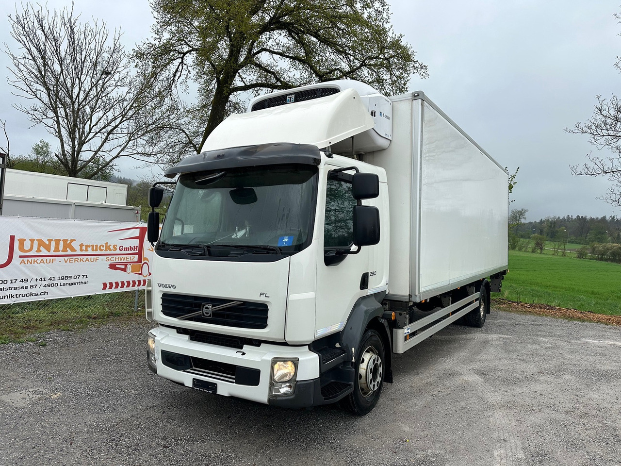 VOLVO FL 290 4x2 thermoking 1200 - Рефрижератор: фото 1 VOLVO FL 290 4x2 thermoking 1200 - Рефрижератор: фото 1