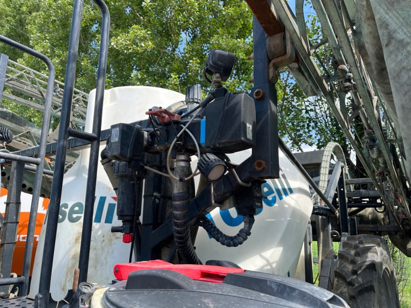 Toselli Marvel PLUS 3000 - Прицепной опрыскиватель: фото 5 Toselli Marvel PLUS 3000 - Прицепной опрыскиватель: фото 5