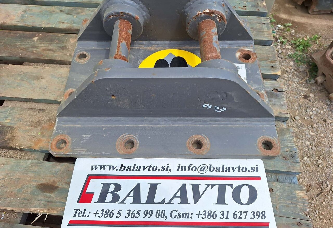 Attachment plate - Сцепное устройство для Экскаваторов: фото 1 Attachment plate - Сцепное устройство для Экскаваторов: фото 1