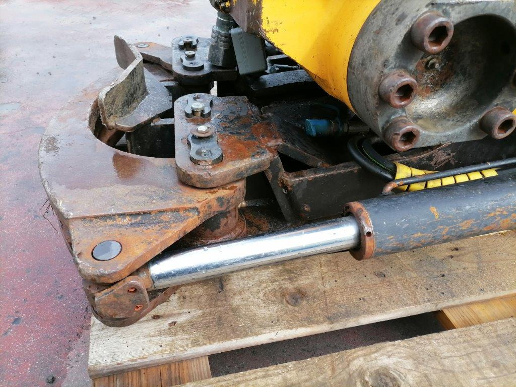 Engcon EC30 Volvo S2 - Тилтротатор: фото 5 Engcon EC30 Volvo S2 - Тилтротатор: фото 5