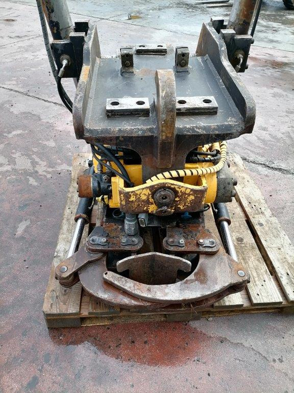 Engcon EC30 Volvo S2 - Тилтротатор: фото 3 Engcon EC30 Volvo S2 - Тилтротатор: фото 3