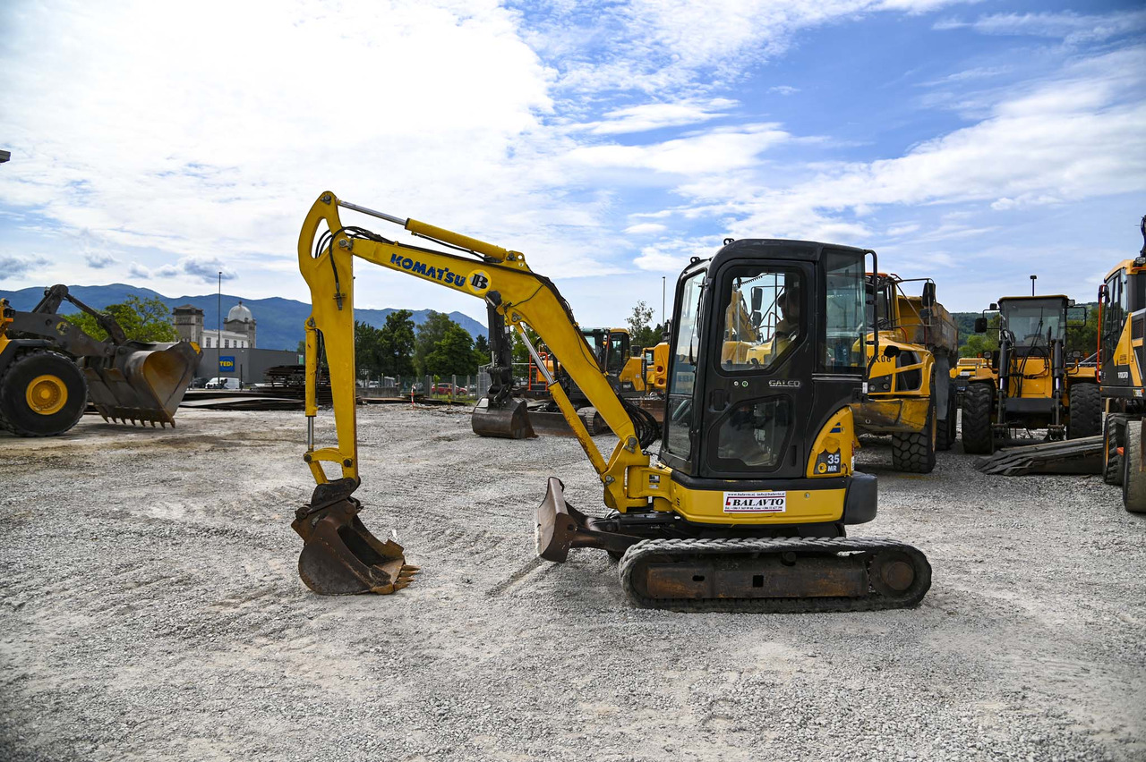 Komatsu PC35MR-2 - Мини-экскаватор: фото 3 Komatsu PC35MR-2 - Мини-экскаватор: фото 3