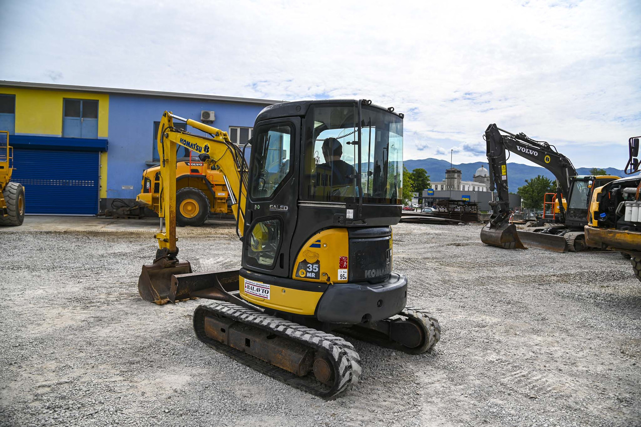 Komatsu PC35MR-2 - Мини-экскаватор: фото 5 Komatsu PC35MR-2 - Мини-экскаватор: фото 5