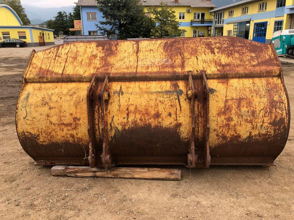 Loader bucket 2350 mm for Volvo BM4600 - Ковш для погрузчика: фото 4 Loader bucket 2350 mm for Volvo BM4600 - Ковш для погрузчика: фото 4