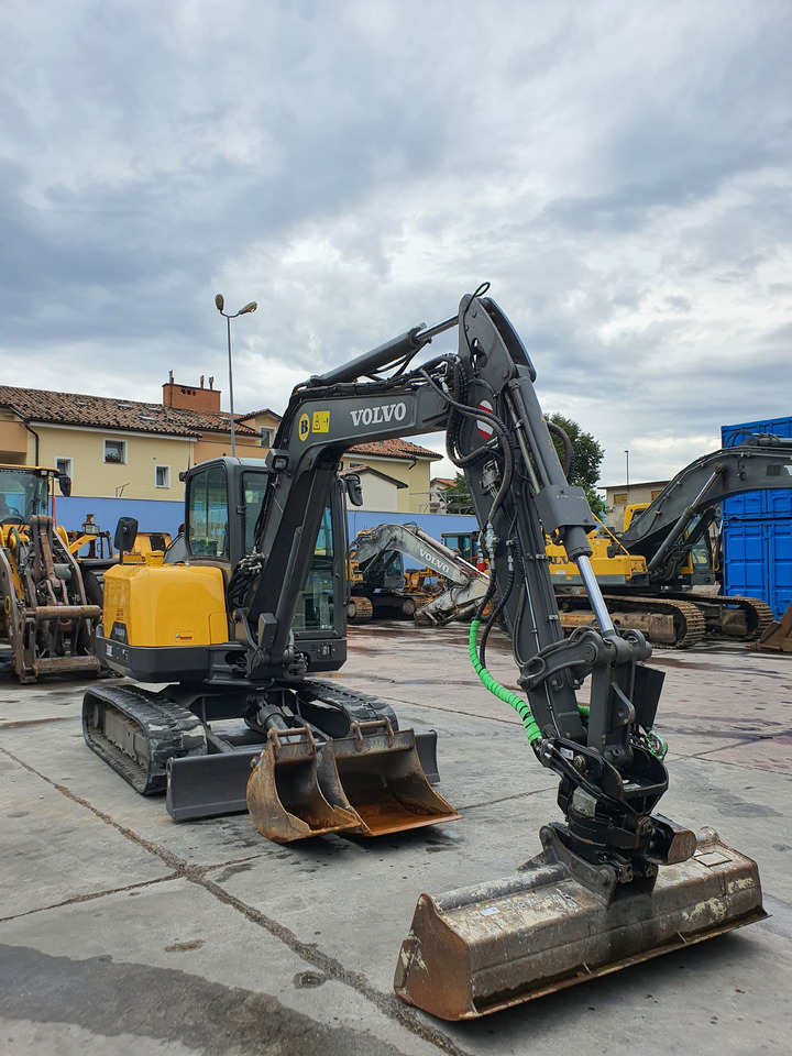 VOLVO EC60E - Мини-экскаватор: фото 5 VOLVO EC60E - Мини-экскаватор: фото 5