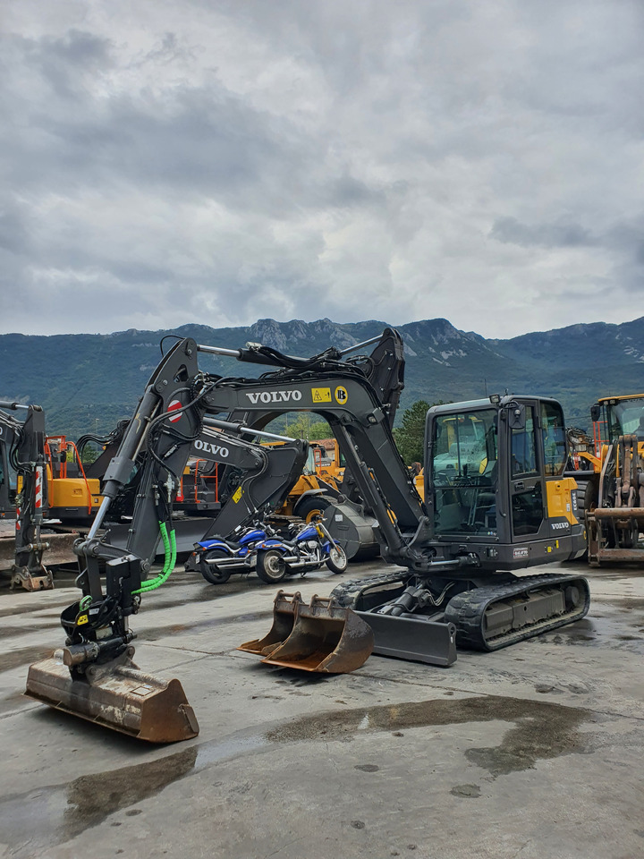 VOLVO EC60E - Мини-экскаватор: фото 3 VOLVO EC60E - Мини-экскаватор: фото 3