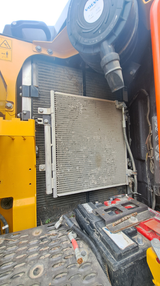 VOLVO EWR150E - Колёсный экскаватор: фото 2 VOLVO EWR150E - Колёсный экскаватор: фото 2