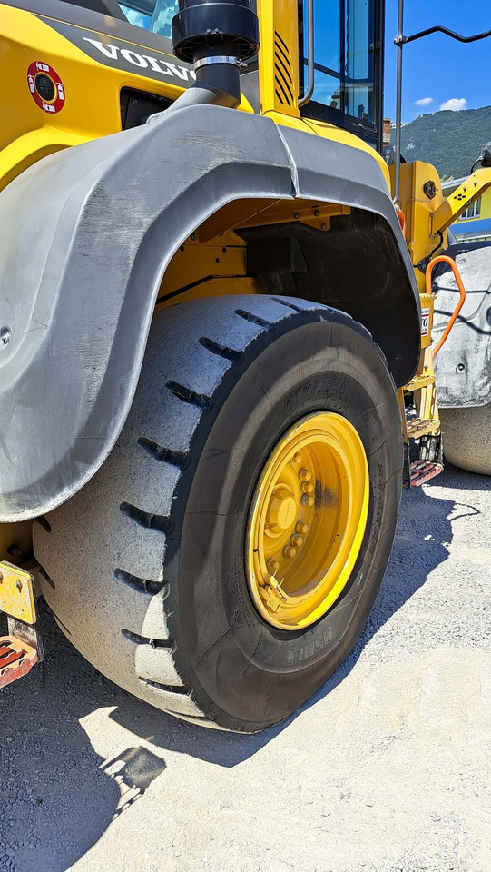 Колёсный погрузчик VOLVO L120H: фото 23