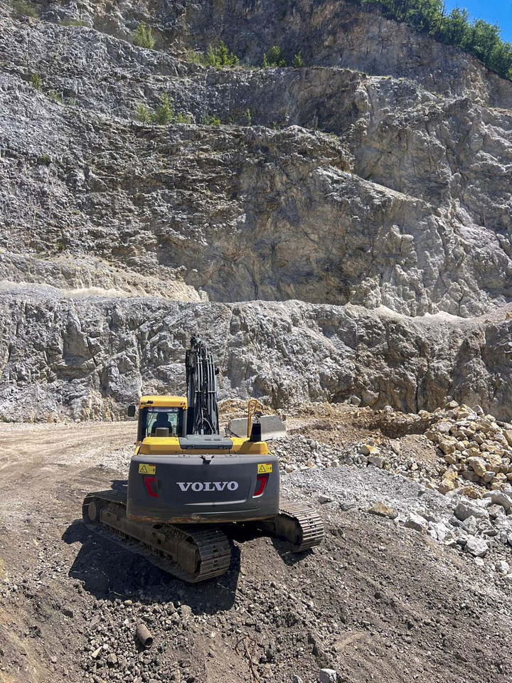 Volvo EC220D - Гусеничный экскаватор: фото 3 Volvo EC220D - Гусеничный экскаватор: фото 3