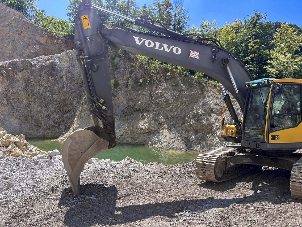 Volvo EC220D - Гусеничный экскаватор: фото 2 Volvo EC220D - Гусеничный экскаватор: фото 2