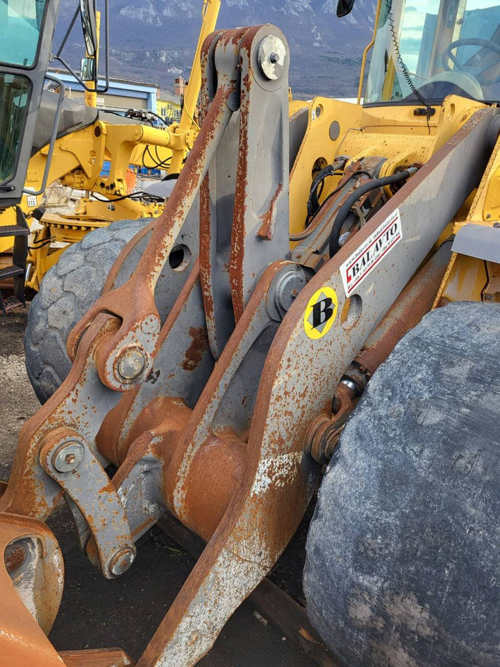 Volvo lifting framework - Запчасти для Погрузчиков: фото 1 Volvo lifting framework - Запчасти для Погрузчиков: фото 1