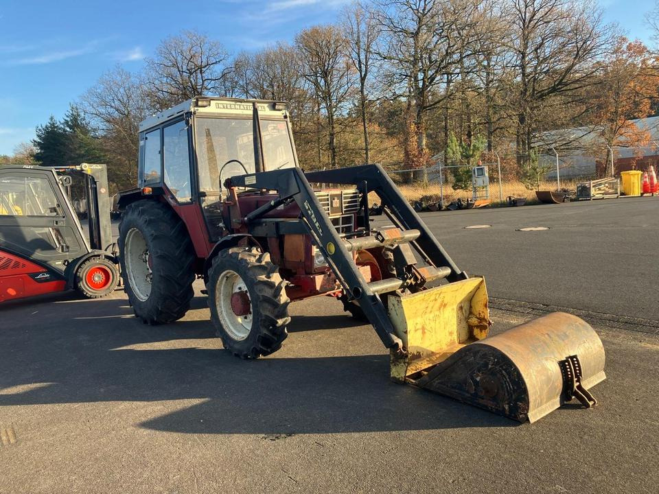 IHC 744 AS Allrad Frontlader Bastlerfahrzeug Sammlerstück Traktor - Трактор: фото 1 IHC 744 AS Allrad Frontlader Bastlerfahrzeug Sammlerstück Traktor - Трактор: фото 1