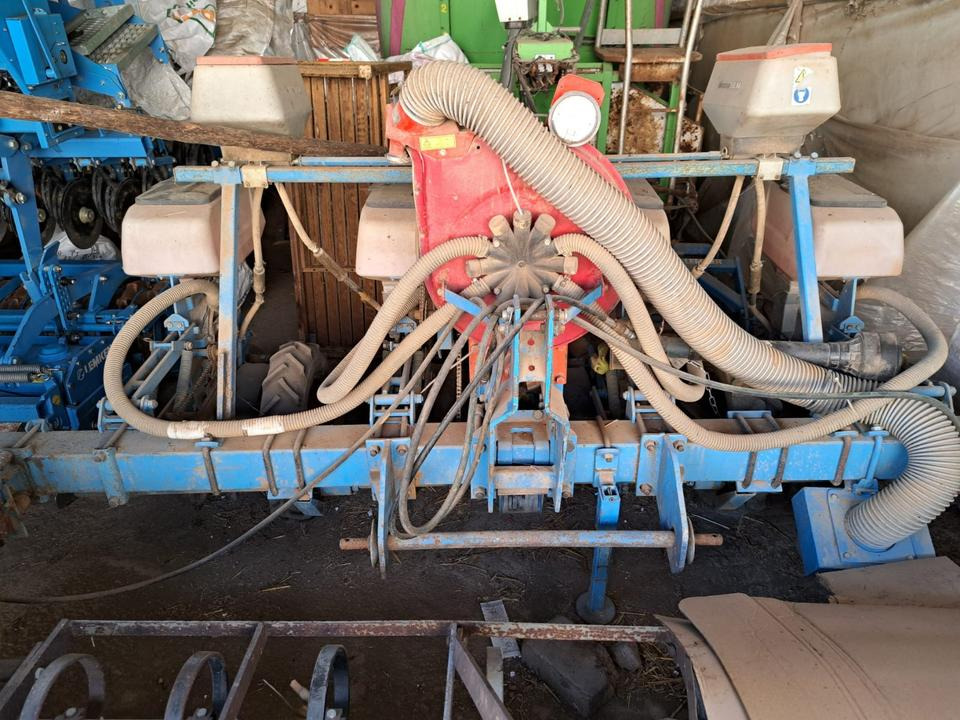 Monosem Pneumatisches Maissägerät 4-Reihig - Сеялка точного высева: фото 1 Monosem Pneumatisches Maissägerät 4-Reihig - Сеялка точного высева: фото 1