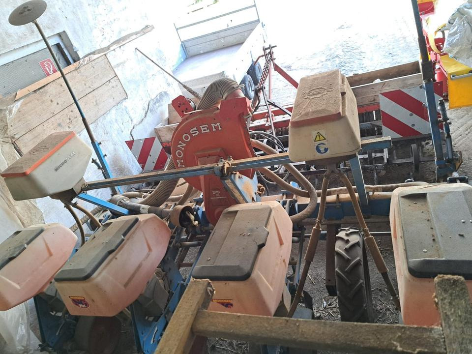 Monosem Pneumatisches Maissägerät 4-Reihig - Сеялка точного высева: фото 4 Monosem Pneumatisches Maissägerät 4-Reihig - Сеялка точного высева: фото 4