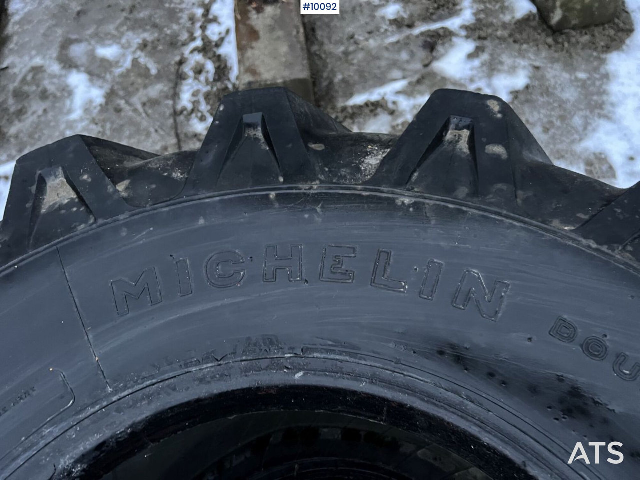 4pcs 18R19.5 Michelin tires on rims - Шина для Строительной техники: фото 4 4pcs 18R19.5 Michelin tires on rims - Шина для Строительной техники: фото 4