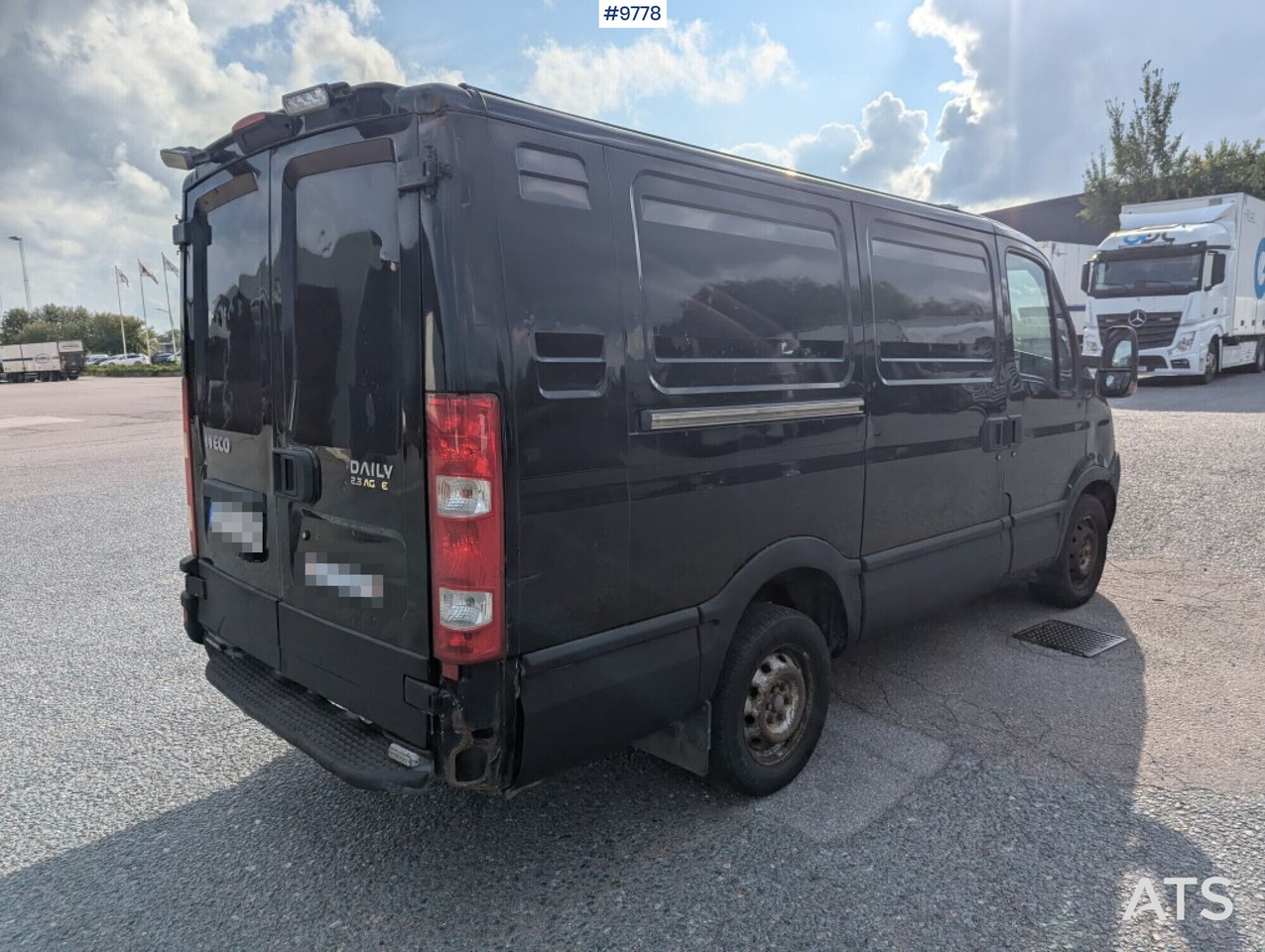 Box Truck Iveco Daily 29L12A V-300 - Цельнометаллический фургон: фото 4 Box Truck Iveco Daily 29L12A V-300 - Цельнометаллический фургон: фото 4
