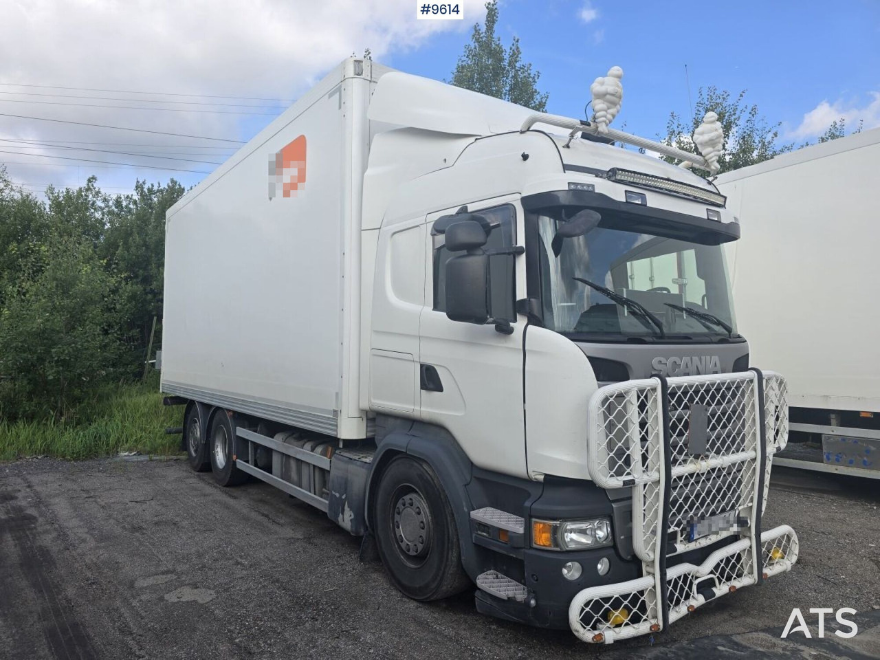Box Truck Scania R490 - Грузовик с закрытым кузовом: фото 2 Box Truck Scania R490 - Грузовик с закрытым кузовом: фото 2