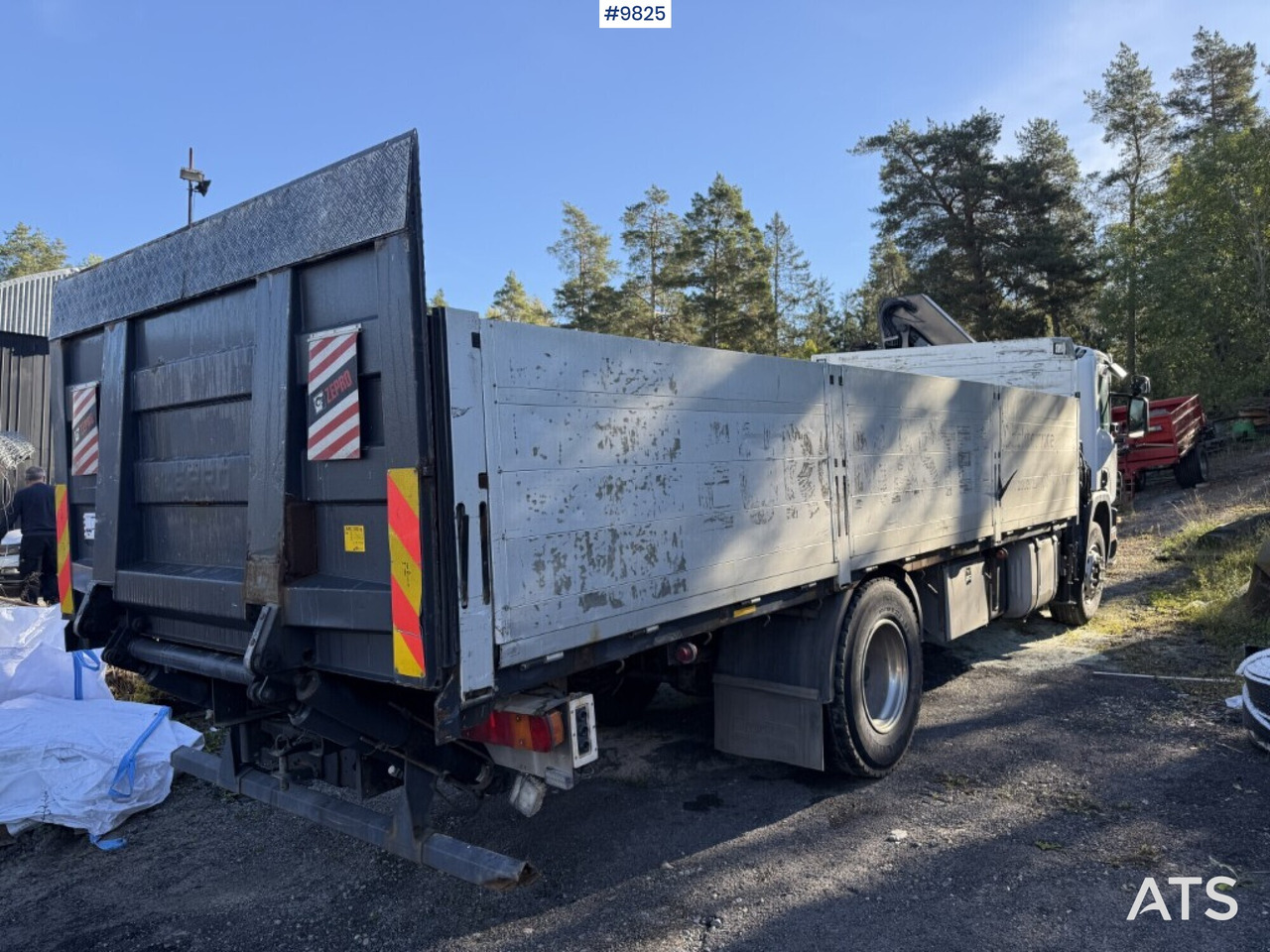Crane truck Scania P94 230 with tail lift - Грузовик бортовой/ Платформа, Автоманипулятор: фото 4 Crane truck Scania P94 230 with tail lift - Грузовик бортовой/ Платформа, Автоманипулятор: фото 4