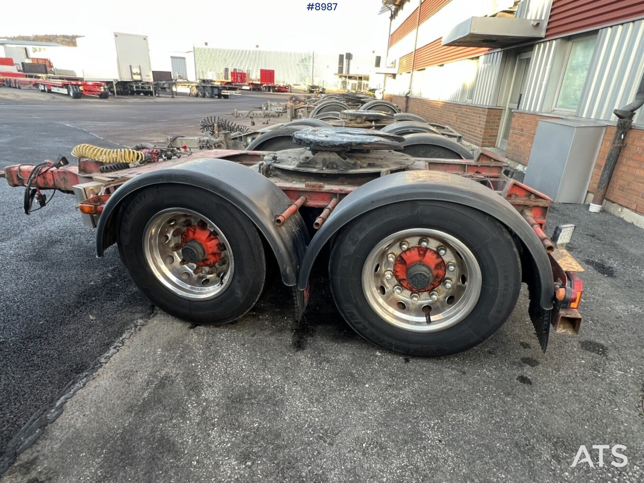 Dolly Renders - Прицеп подкатная тележка: фото 2 Dolly Renders - Прицеп подкатная тележка: фото 2