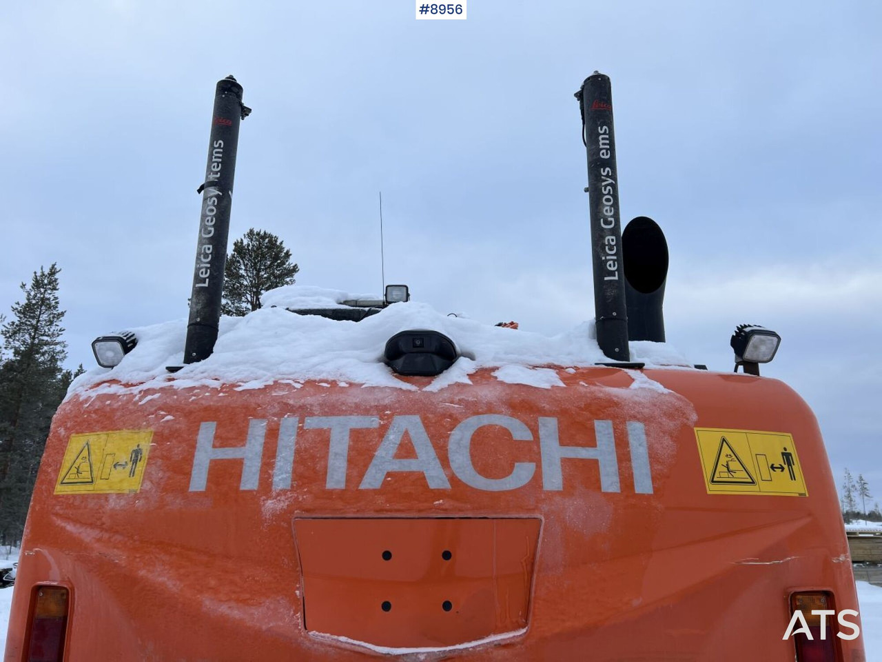 Hitachi ZX 170 W Wheeled excavator with tipper wagon and attachments - Колёсный экскаватор: фото 5 Hitachi ZX 170 W Wheeled excavator with tipper wagon and attachments - Колёсный экскаватор: фото 5