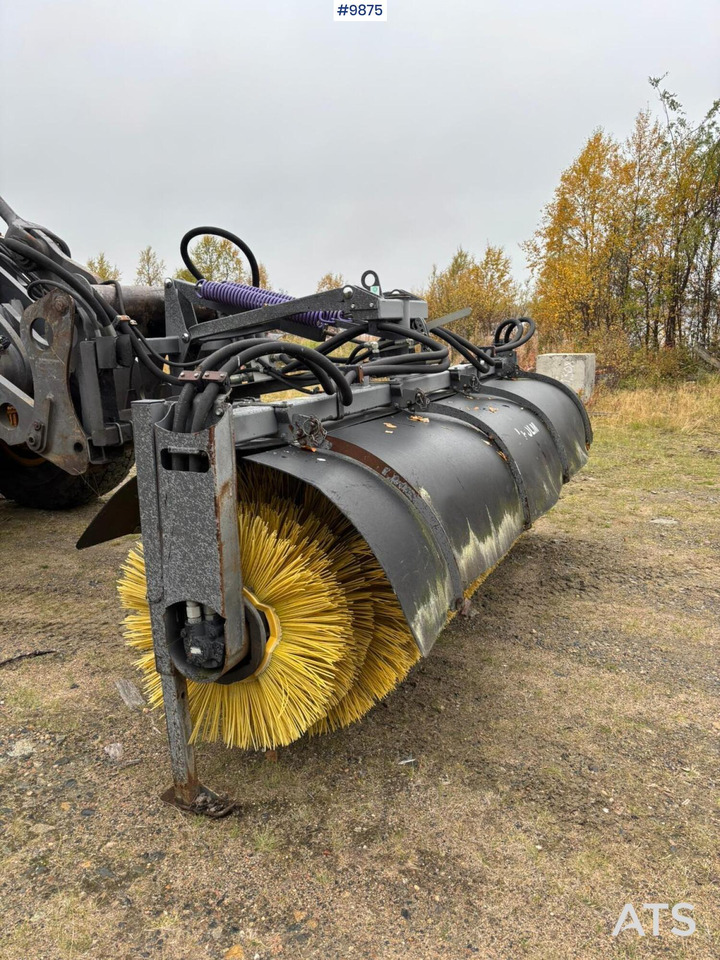 Holms Sweeper Large BM - Щетка: фото 1 Holms Sweeper Large BM - Щетка: фото 1