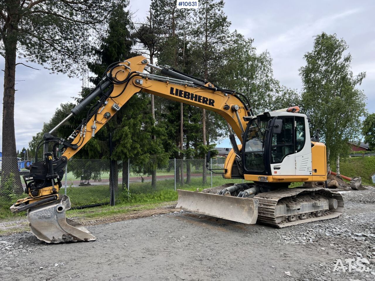 LIEBHERR R914 Compact with Excavation System and Attachments - Гусеничный экскаватор: фото 1 LIEBHERR R914 Compact with Excavation System and Attachments - Гусеничный экскаватор: фото 1