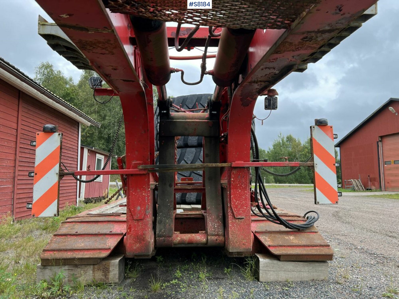Machine trailer VM Trailer-52-4-PNKSSEO - Низкорамный полуприцеп: фото 4 Machine trailer VM Trailer-52-4-PNKSSEO - Низкорамный полуприцеп: фото 4