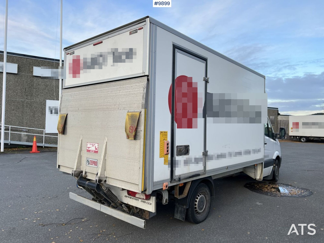 Mercedes Benz Sprinter Skåpbil med bakgavellyft - Малотоннажный фургон: фото 3 Mercedes Benz Sprinter Skåpbil med bakgavellyft - Малотоннажный фургон: фото 3