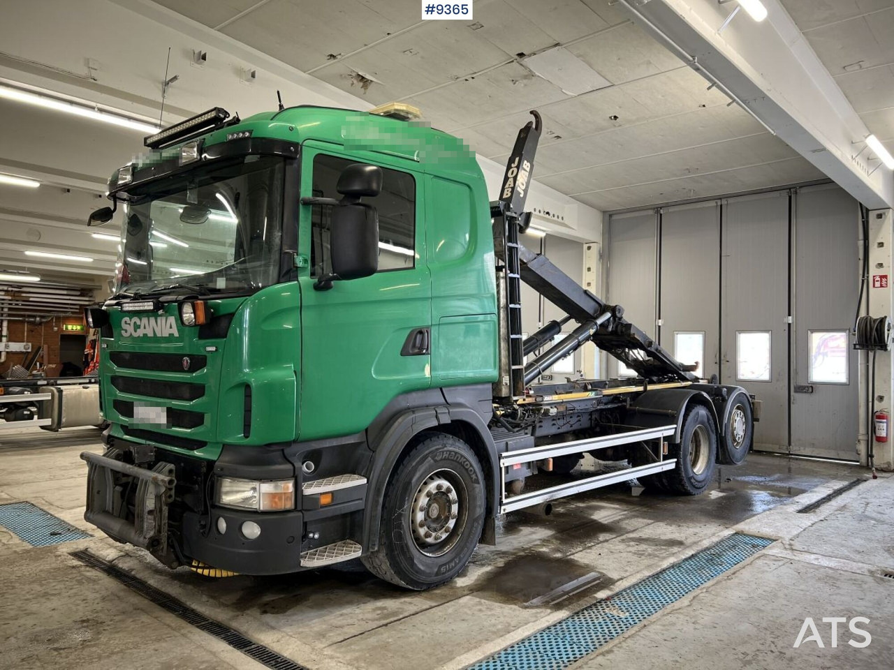 Scania R440 Hooklift with plow equipment - Крюковой мультилифт: фото 1 Scania R440 Hooklift with plow equipment - Крюковой мультилифт: фото 1