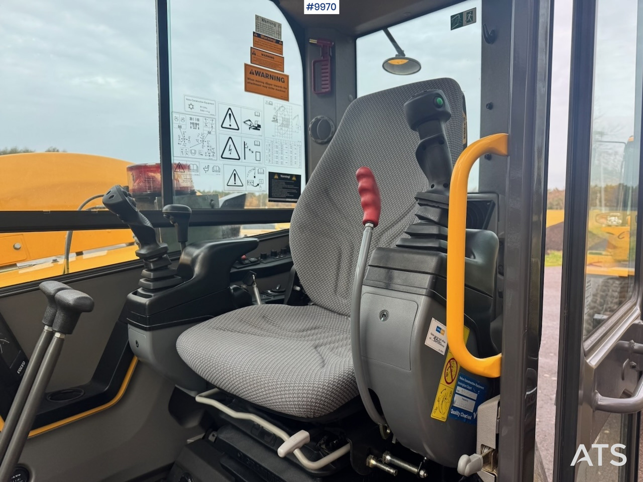 Volvo ECR88D crawler excavator with rotor tilt, 3 buckets, and ripper. 910 hours! - Гусеничный экскаватор: фото 5 Volvo ECR88D crawler excavator with rotor tilt, 3 buckets, and ripper. 910 hours! - Гусеничный экскаватор: фото 5