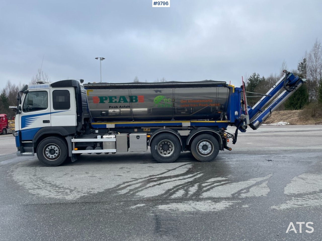 Самосвал Volvo FM 370 6x2 Spreader truck: фото 6