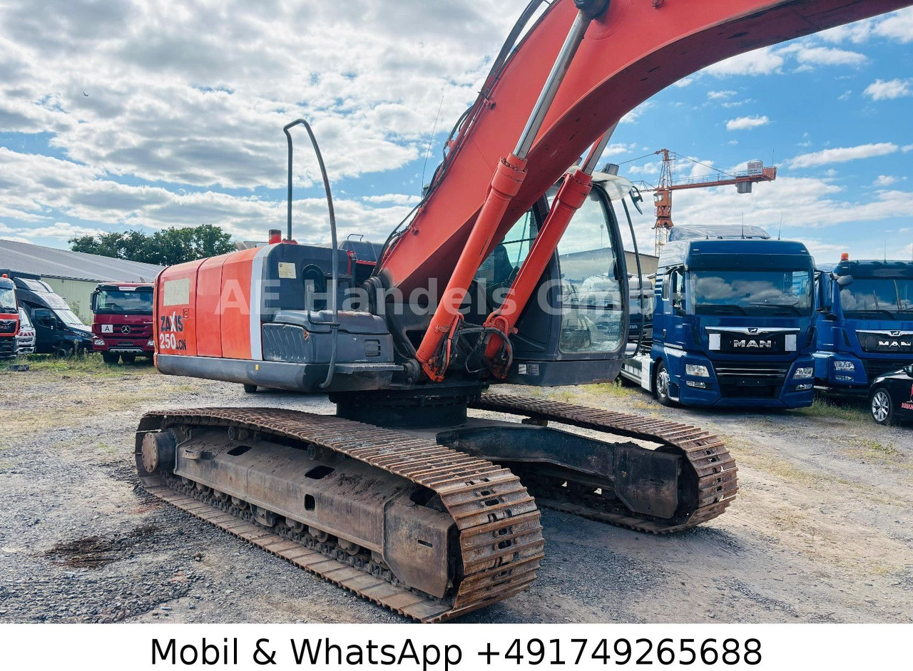Hitachi ZX250LCN-3 *16.800 STD/Monoausleger/OilQuick - Гусеничный экскаватор: фото 2 Hitachi ZX250LCN-3 *16.800 STD/Monoausleger/OilQuick - Гусеничный экскаватор: фото 2