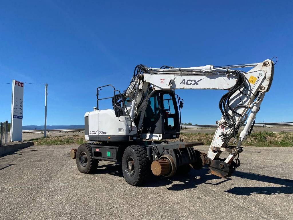 ACX DOOSAN 23 R-R 1er Main a réparer endommagée - Колёсный экскаватор: фото 5 ACX DOOSAN 23 R-R 1er Main a réparer endommagée - Колёсный экскаватор: фото 5