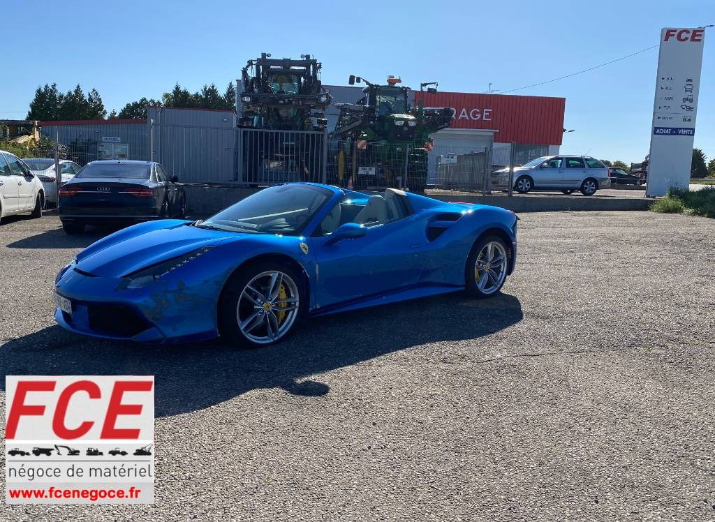 Ferrari 488 SPIDER -Carte Grise Française endommagé - Кабриолет: фото 1 Ferrari 488 SPIDER -Carte Grise Française endommagé - Кабриолет: фото 1