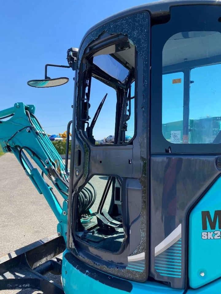 Мини-экскаватор Kobelco SK28SR-6E 1er Main Origine Française endommagée: фото 27 Мини-экскаватор Kobelco SK28SR-6E 1er Main Origine Française endommagée: фото 27