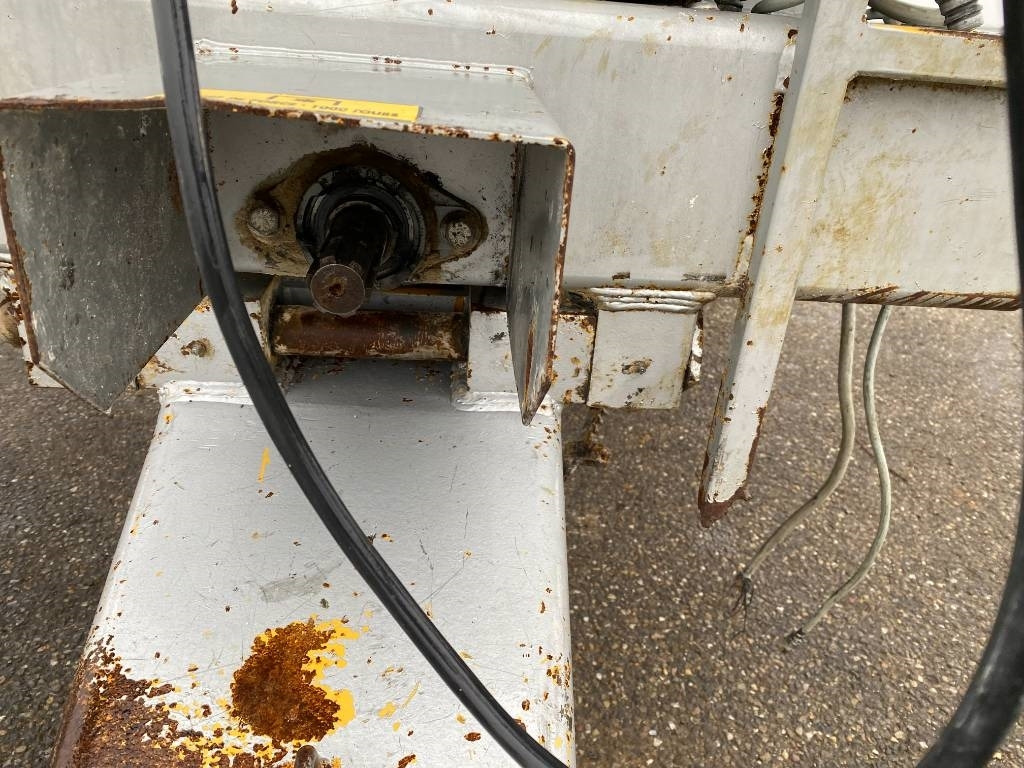 Разбрасыватель удобрений MDM RE 813 Origine Française endommagé: фото 25