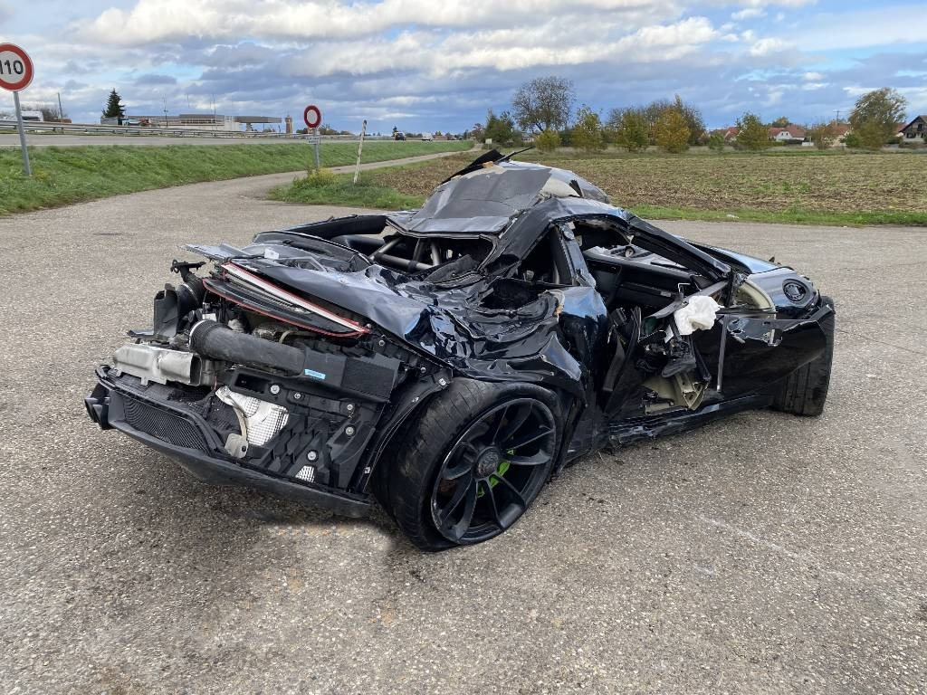 Porsche 911 GT3 RS (991) 4.0i 520 PDK7 Pack WEISSACH/RS - Легковой автомобиль: фото 4 Porsche 911 GT3 RS (991) 4.0i 520 PDK7 Pack WEISSACH/RS - Легковой автомобиль: фото 4