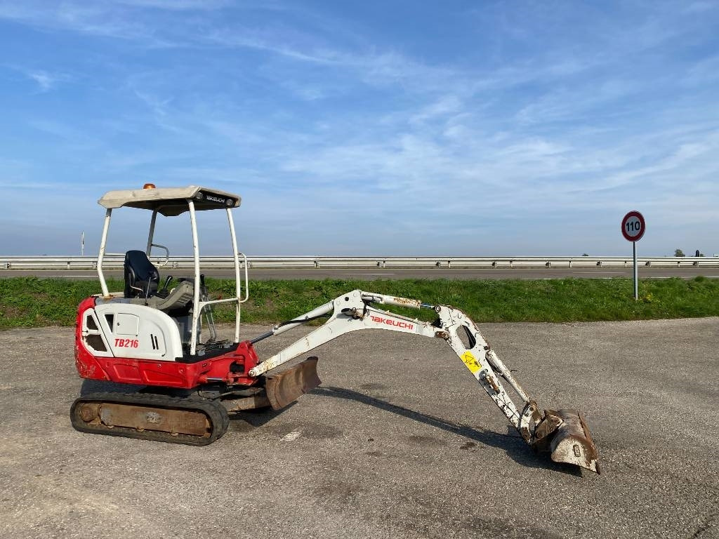 Takeuchi TB 216 /1er Main endommagée  - Мини-экскаватор: фото 3 Takeuchi TB 216 /1er Main endommagée  - Мини-экскаватор: фото 3