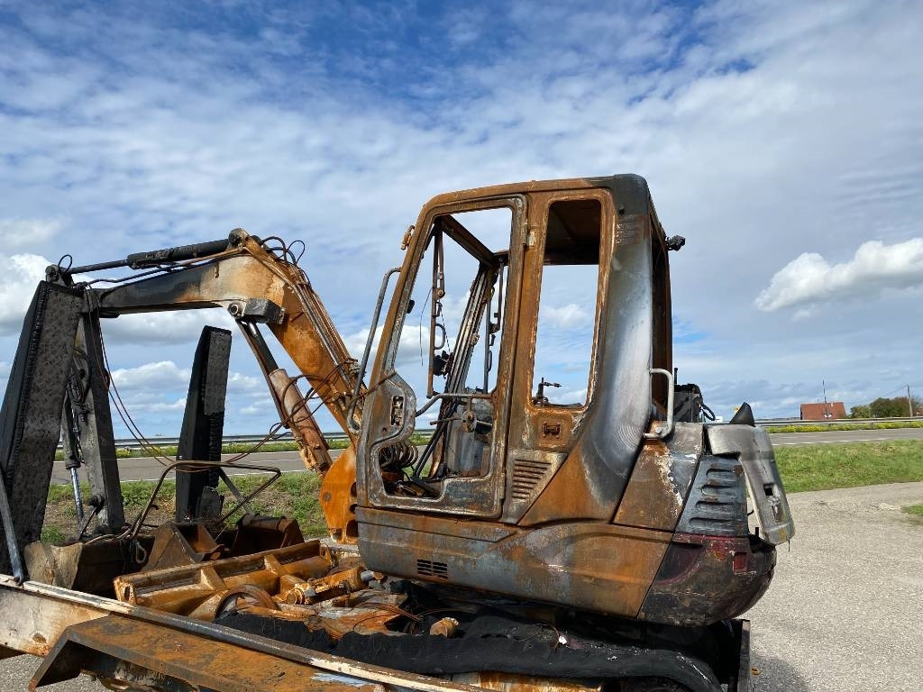 Takeuchi TB 250 + Brise roche et Godets endommagée  - Мини-экскаватор: фото 3 Takeuchi TB 250 + Brise roche et Godets endommagée  - Мини-экскаватор: фото 3