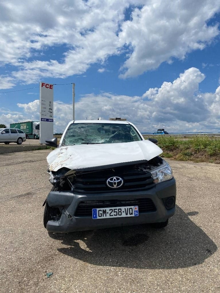 Toyota HILUX 2.4 D4D /MINIMAX COMBINE LONGWAY endommagé - Ассенизатор: фото 2 Toyota HILUX 2.4 D4D /MINIMAX COMBINE LONGWAY endommagé - Ассенизатор: фото 2